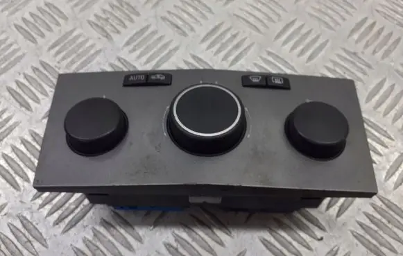 Opel Astra H Interior fan control switch 13274232
