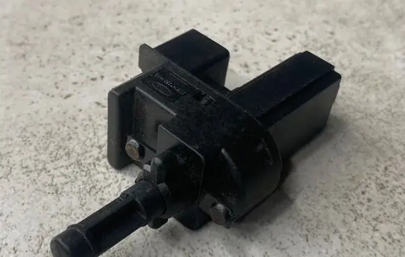 Volvo V50 Clutch pedal sensor 4M5T7C534AA