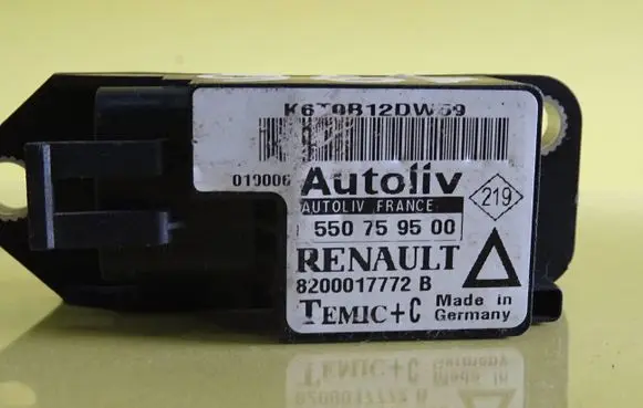 Renault Laguna I Airbag deployment crash/impact sensor 8200017772B