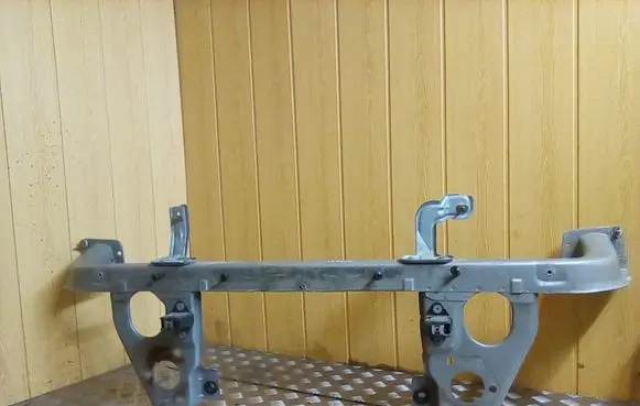 Smart ForTwo I Radiator support slam panel