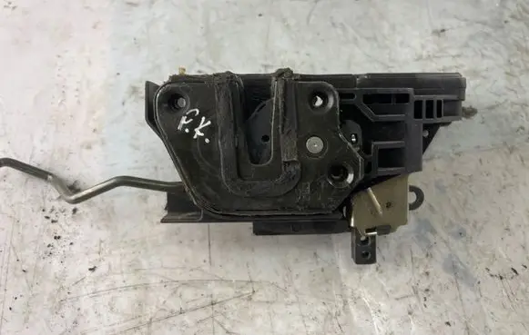 Hyundai Matrix Front door lock