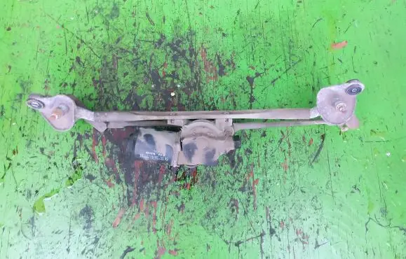 Toyota Corolla E120 E130 Front wiper linkage and motor 851101A040