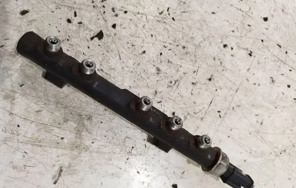 Ford Focus Fuel main line pipe 9685297580 131912370 28497Z01