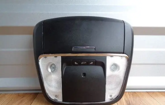 Jeep Grand Cherokee Front seat light