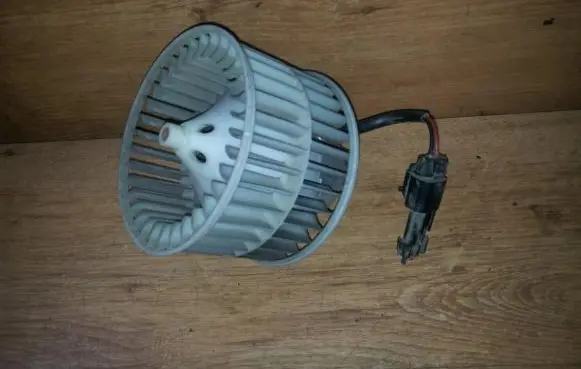 Renault Espace III Heater fan/blower 0130063506
