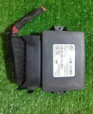 BMW 5 F10 F11 Hand brake control module 32620300