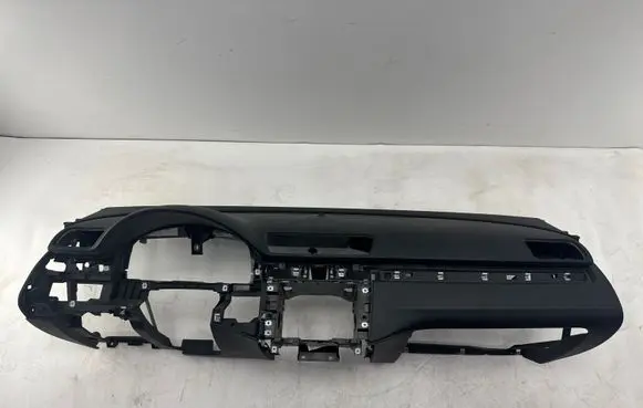 Volkswagen PASSAT B7 Dashboard 3C1857003 3C1819634H 3C1819634J