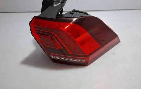 Volkswagen Tiguan Allspace Rear/tail lights 5NN945096A 2SD01326604 00953723