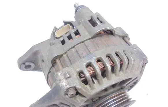 Mitsubishi Pajero Pinin Generator/alternator MD360635