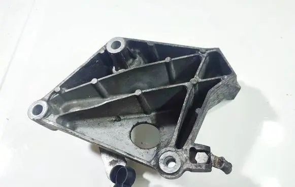 BMW X1 E84 Engine mounting bracket 2211677504101 22116775041-01