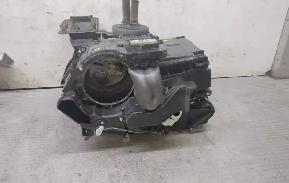 Nissan Note (E11) Interior heater climate box assembly 272109U04A