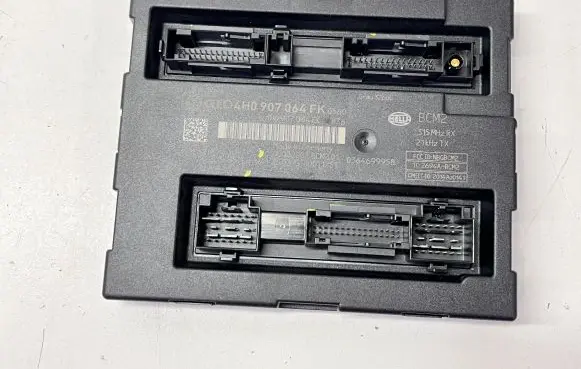 Volkswagen Touareg II Comfort/convenience module 4H0907064EK