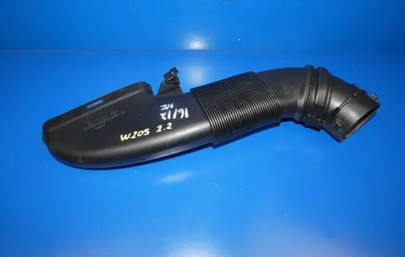 Mercedes-Benz C W205 Air intake duct part A6510903242