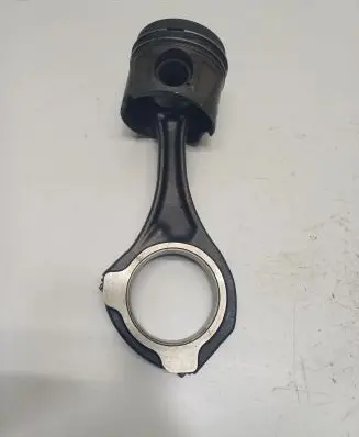 Mercedes-Benz ML W164 Piston with connecting rod 8340E
