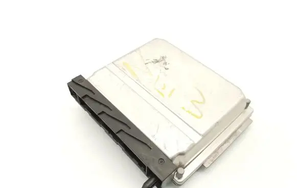 Opel Vectra B Engine control unit/module 1928403