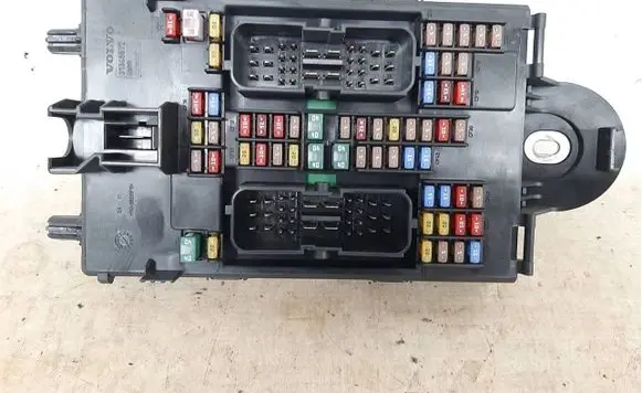 Volvo XC90 Fuse module 31346672