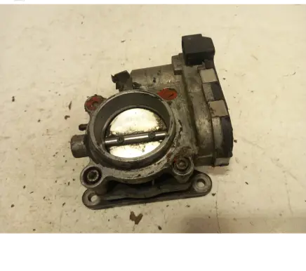 Mercedes-Benz Vito Viano W638 Throttle valve a1111410125