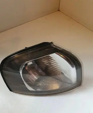 Volvo S80 Front indicator light 88204387