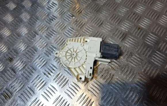 Porsche Cayenne (92A) Rear door window regulator motor 8K0959812A