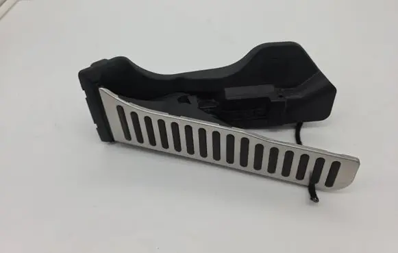 Volkswagen Golf Plus Accelerator throttle pedal 1K1723503AN 6PV00889025