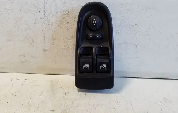 Iveco Daily 5th gen Electric window control switch
