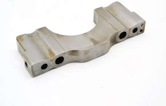 Chrysler Grand Voyager II Crankshaft Holder 10619820894