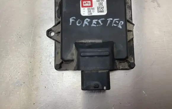 Subaru Forester SG LP gas control unit module DE817025 67R011002 110R001001