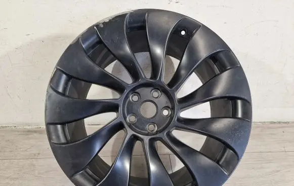 Tesla Model Y R21 alloy rim 