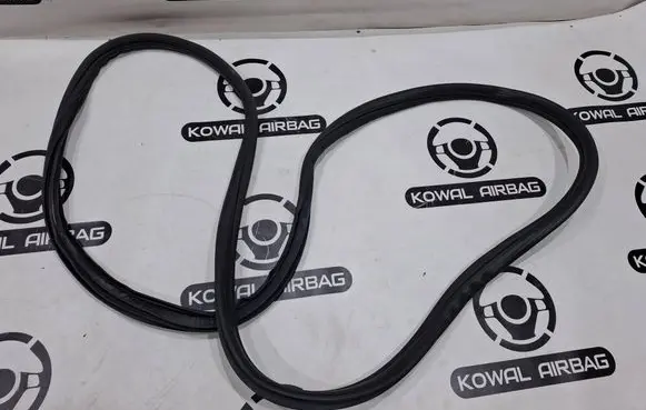Mercedes-Benz G W463 2nd Gen Front door rubber seal A4637211500
