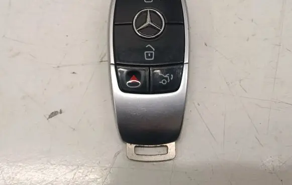 Mercedes-Benz E W213 Ignition key/card 