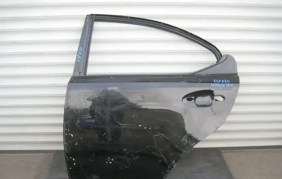 Lexus IS 220D-250-350 Rear door