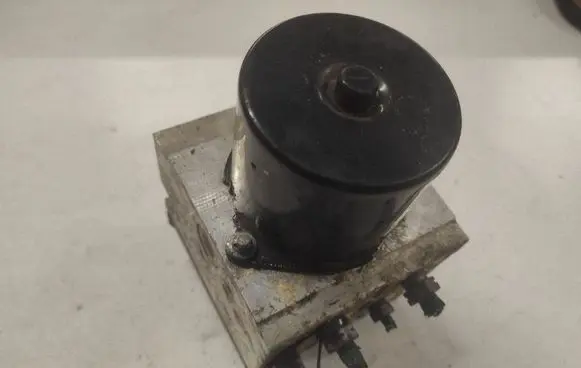 Peugeot 407 ABS Pump 15732101 15732201A S118676001K
