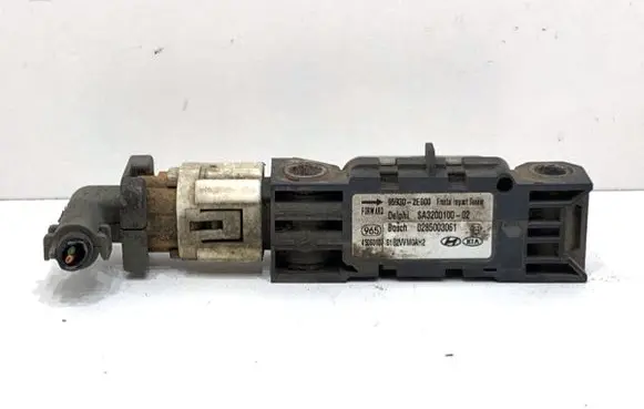 Hyundai Tucson JM Airbag deployment crash/impact sensor 959302E000