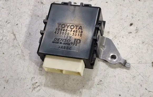 Toyota C-HR I Window wiper relay 85940F4010 4230003010