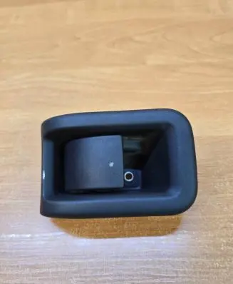 Volvo XC60 Engine bonnet (hood) release handle 30779851