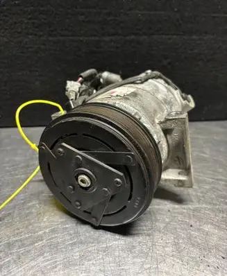 Renault Captur Air conditioning (A/C) compressor (pump) 926007741R