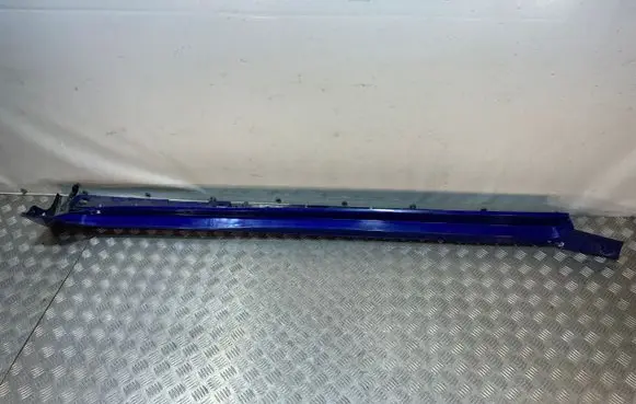 Toyota Prius (XW50) Sill 7585047030