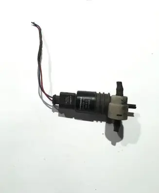 Mitsubishi Outlander Windscreen/windshield washer pump 3043125 42121100 32105B