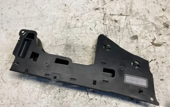 Peugeot 3008 I Dashboard lower bottom trim panel 9685074477
