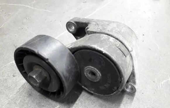 BMW 5 E34 Timing belt tensioner 1735899