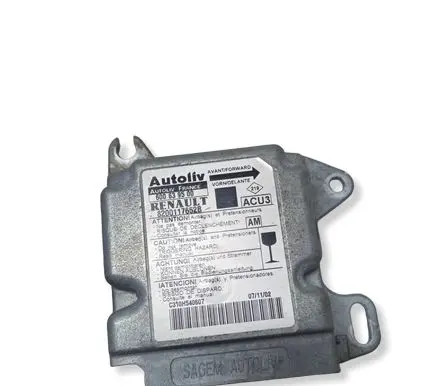 Renault Scenic I Airbag control unit/module 8200117652B 600639500 C310H540607