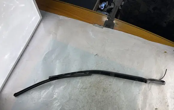 Jaguar XJ X351 Windshield/front glass wiper blade 230178165