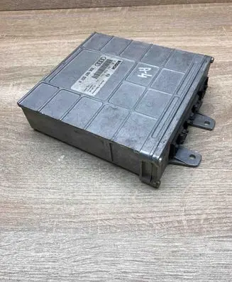 Audi A4 S4 B5 8D Engine control unit/module ECU 8D0907557H 0261203940