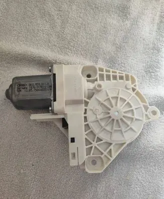Audi A6 Allroad C7 Rear door window regulator motor 8K0959811A