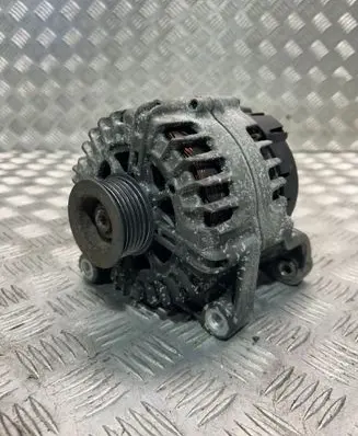 BMW 5 F10 F11 Generator/alternator 8515754