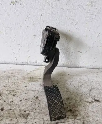 Volkswagen PASSAT B5.5 Accelerator throttle pedal 8D1721523F 6PV00837603