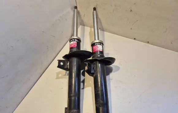 Skoda Octavia Mk2 (1Z) Front shock absorber/damper