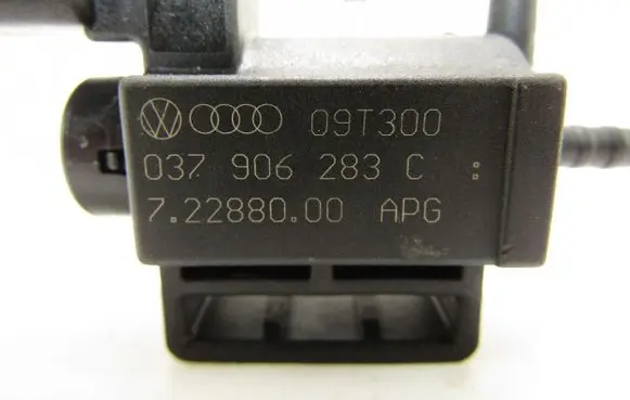 Audi Q5 SQ5 Turbo solenoid valve 037906283C