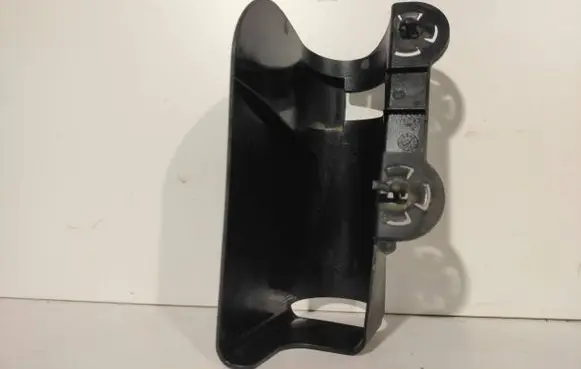 Volkswagen PASSAT B7 Other engine bay part 3AA907299