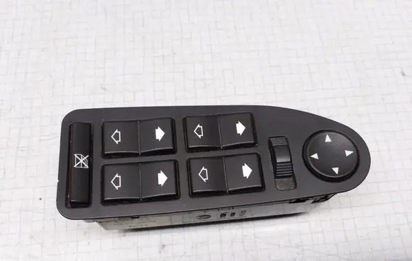 BMW 5 E39 Electric window control switch 8368966